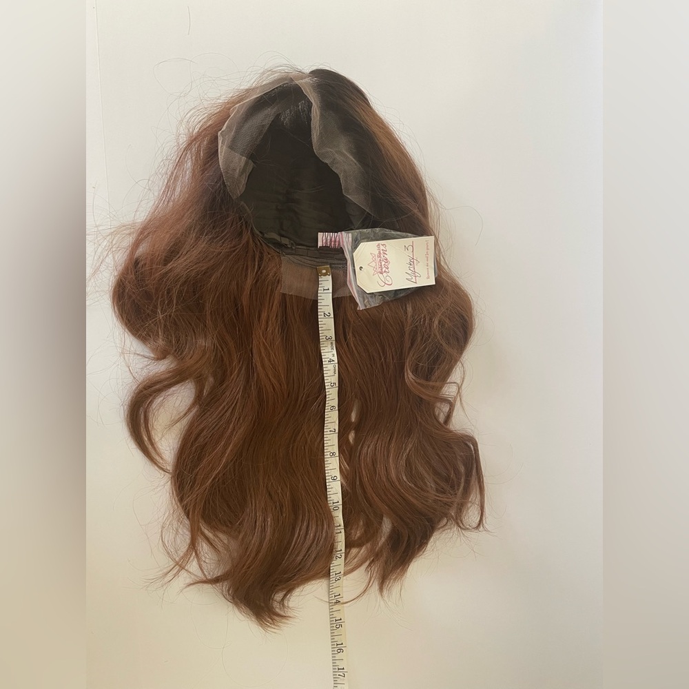 Chelsey Smith Crowns NWT Mystery 3 Wig Standard Cap - Picture 10 of 13